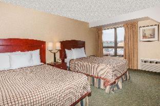 Days Inn By Wyndham Utica Room photo
